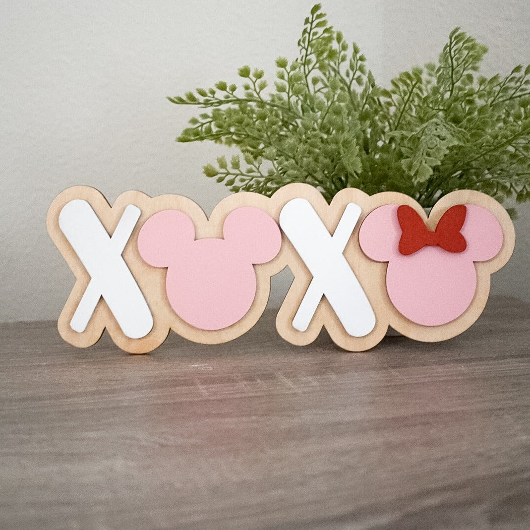 XOXO Quote Sign