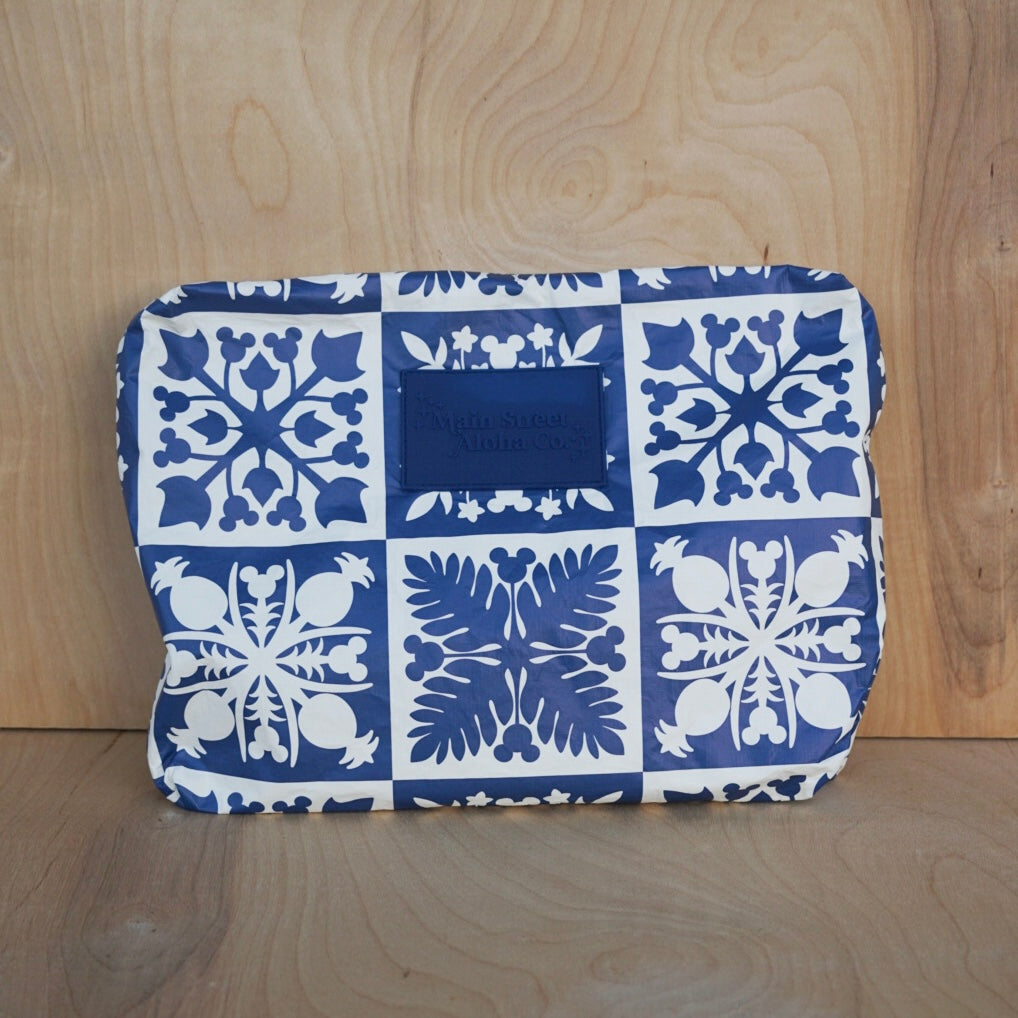 Blue Mouse Quilt Zipper Pouch