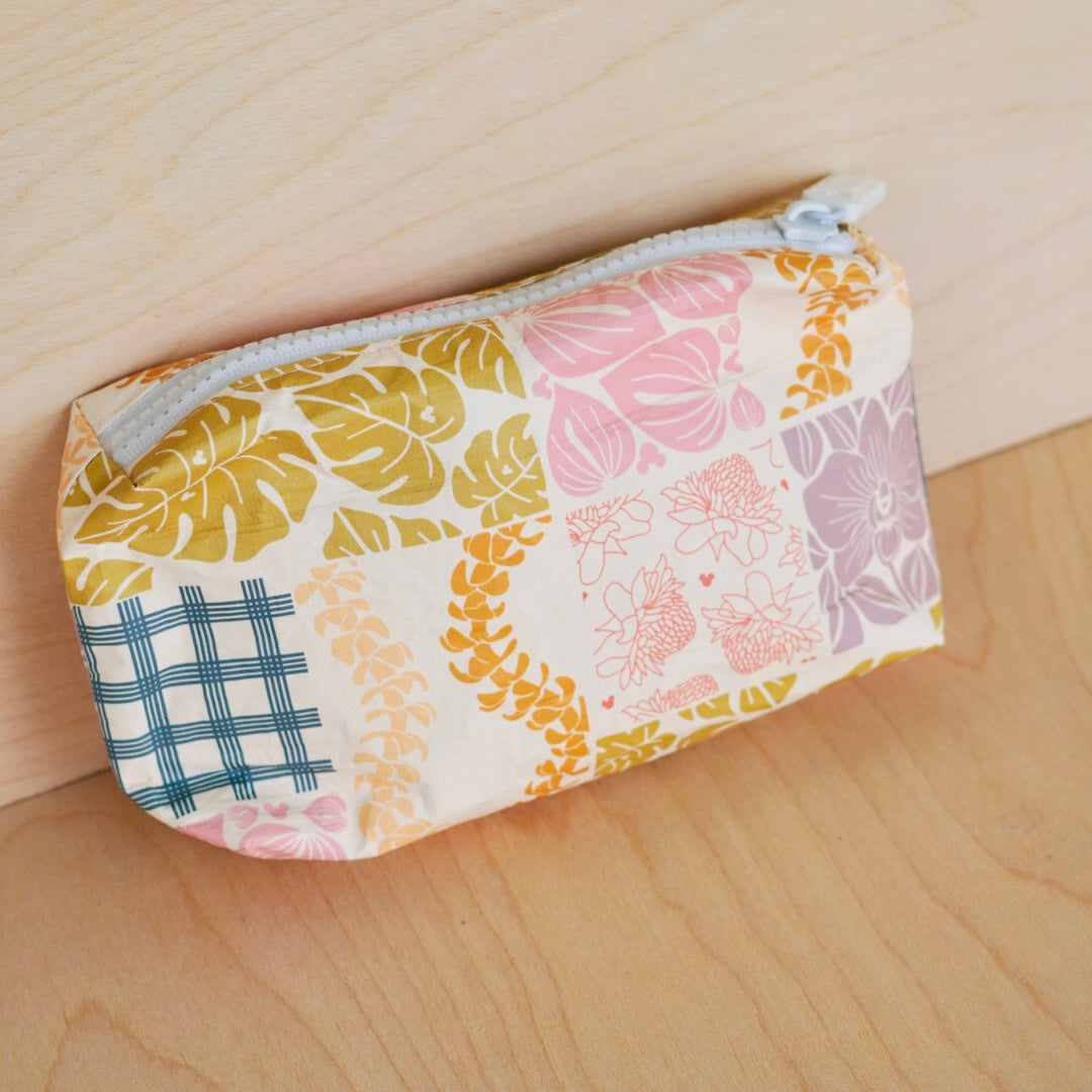 MIH White Zipper Pouch