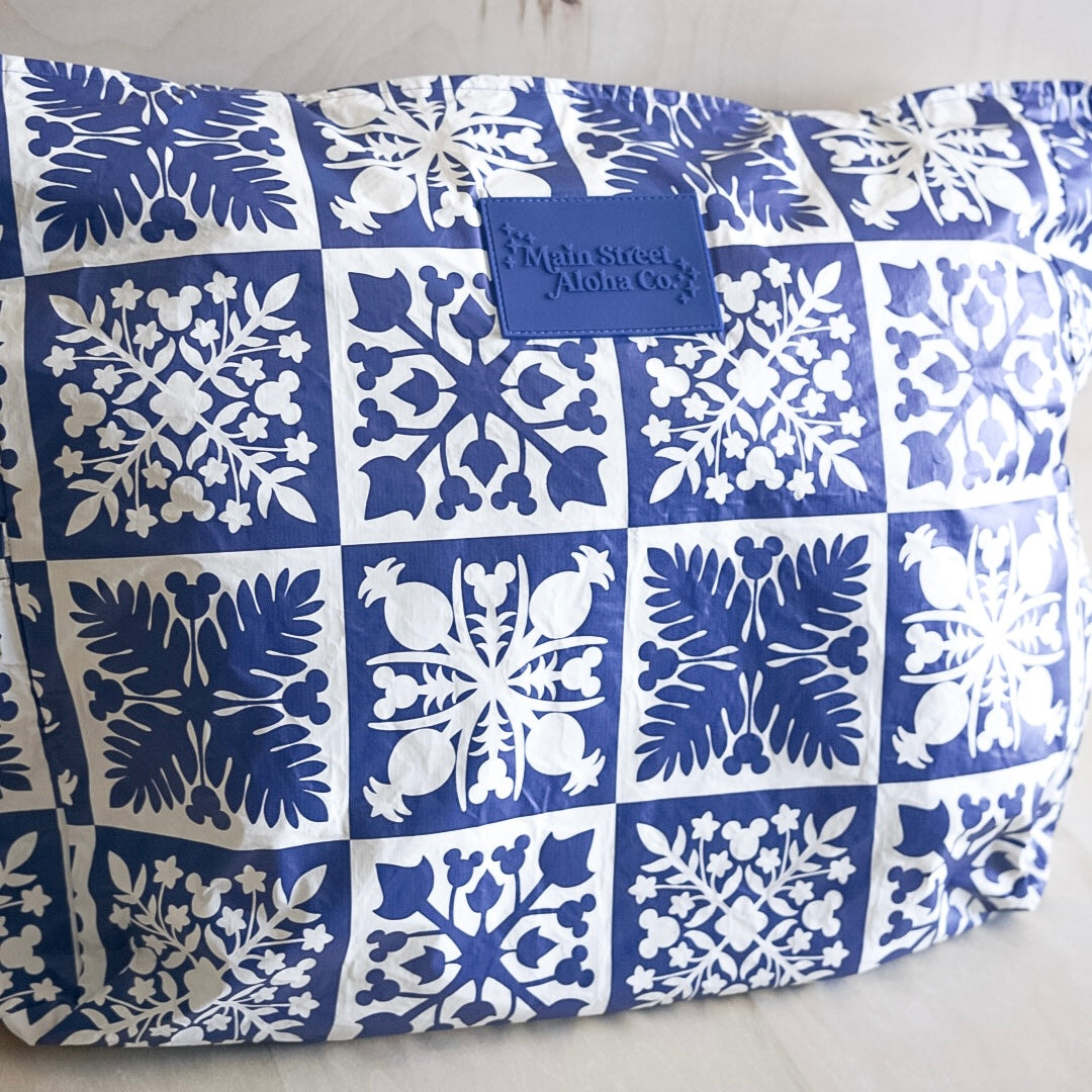 Blue Mouse Quilt Travel Tote