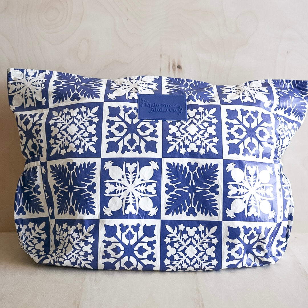 Blue Mouse Quilt Travel Tote
