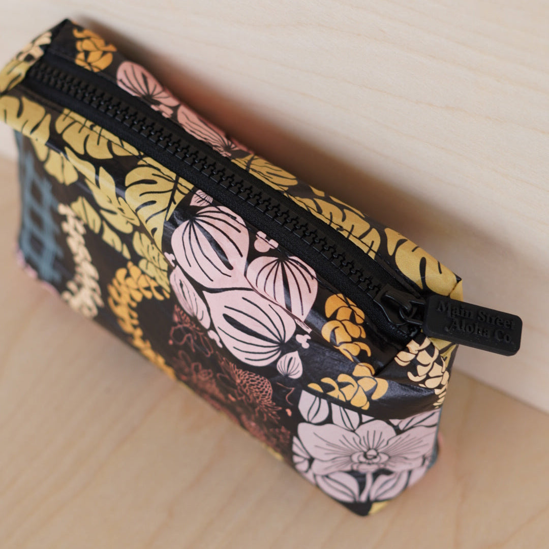 MIH Black Zipper Pouch
